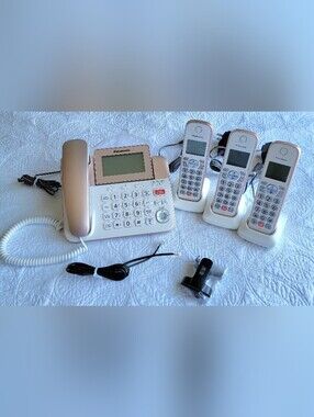 Panasonic KX-TGF850 Corded/Cordless Phone 3 Handsets DECT 6.0 Rose Gold